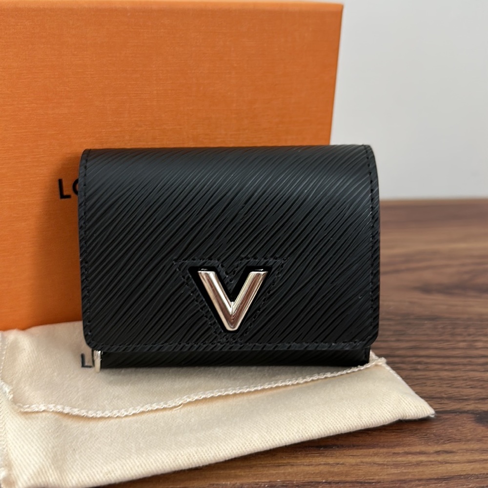 Louis Vuitton LV twist compact wallet black - Picture 3 of 9